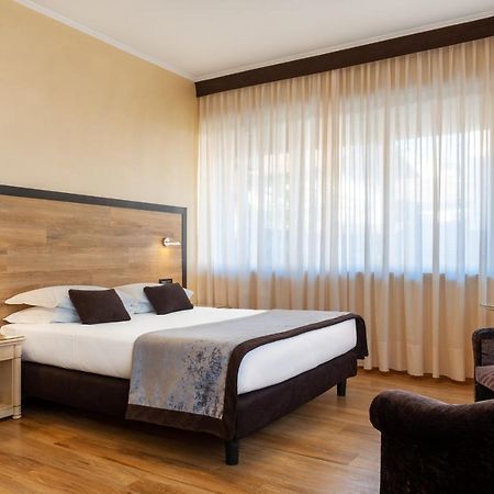 Augustus Hotel บีเอลลา ภายนอก รูปภาพ