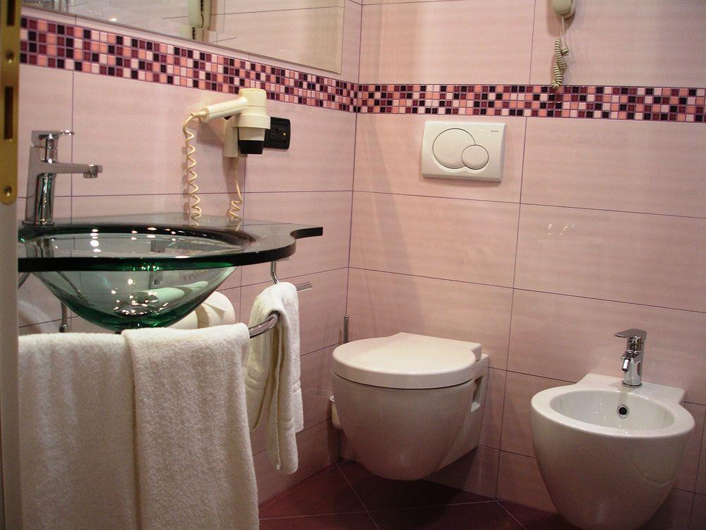 Augustus Hotel บีเอลลา ภายนอก รูปภาพ
