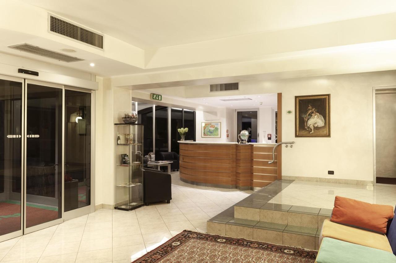 Augustus Hotel บีเอลลา ภายนอก รูปภาพ
