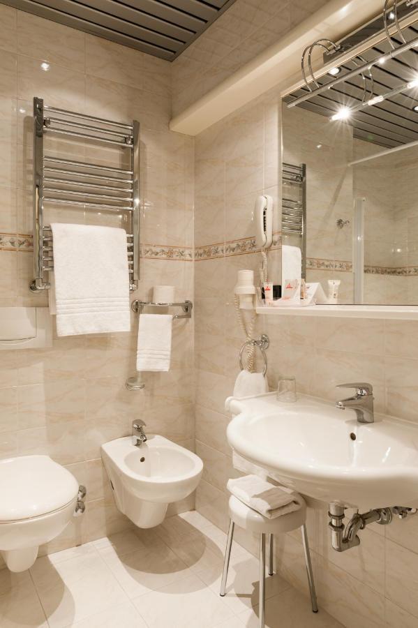 Augustus Hotel บีเอลลา ภายนอก รูปภาพ