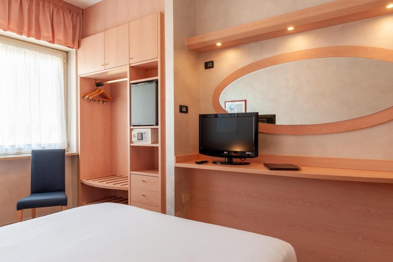 Augustus Hotel บีเอลลา ภายนอก รูปภาพ