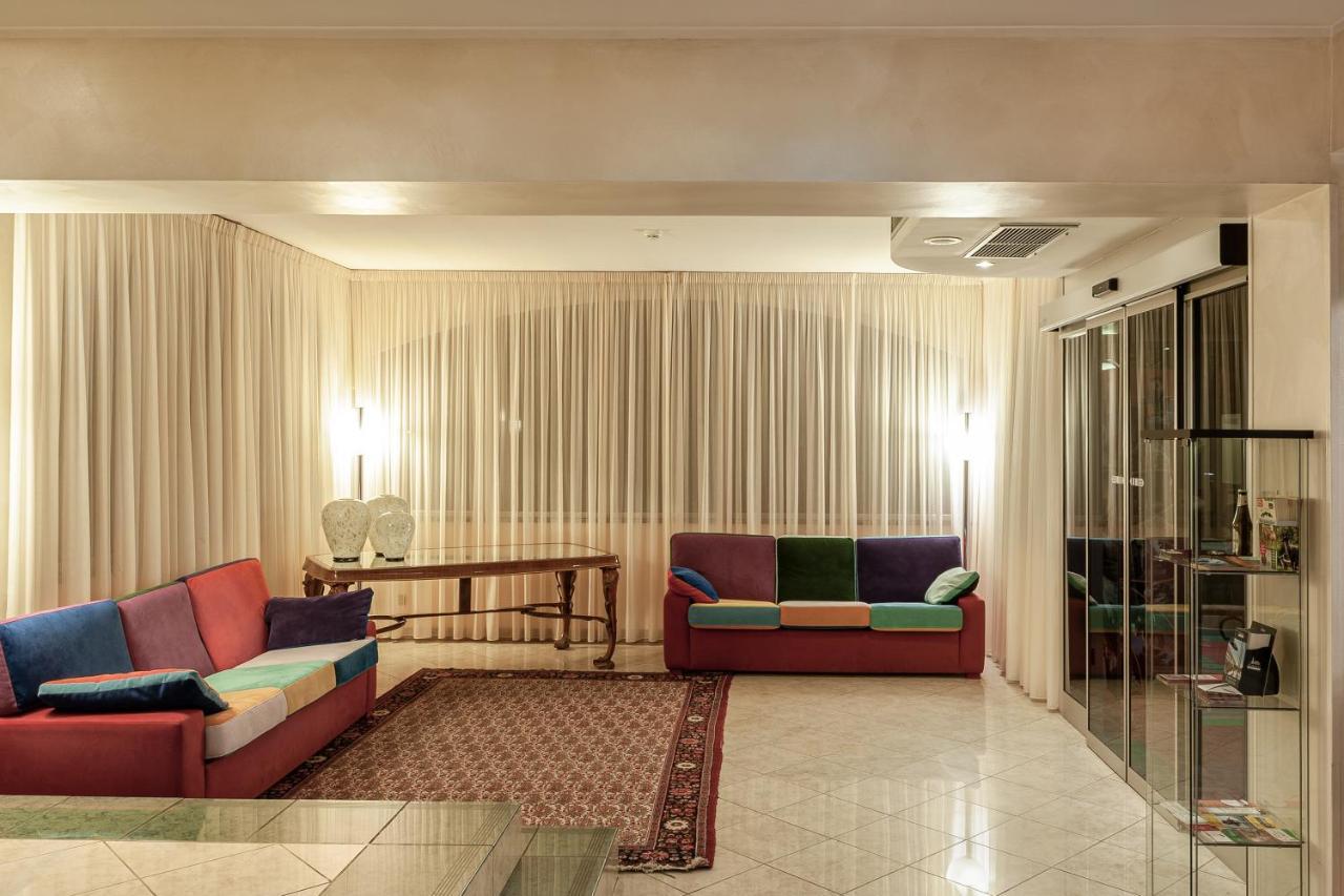 Augustus Hotel บีเอลลา ภายนอก รูปภาพ